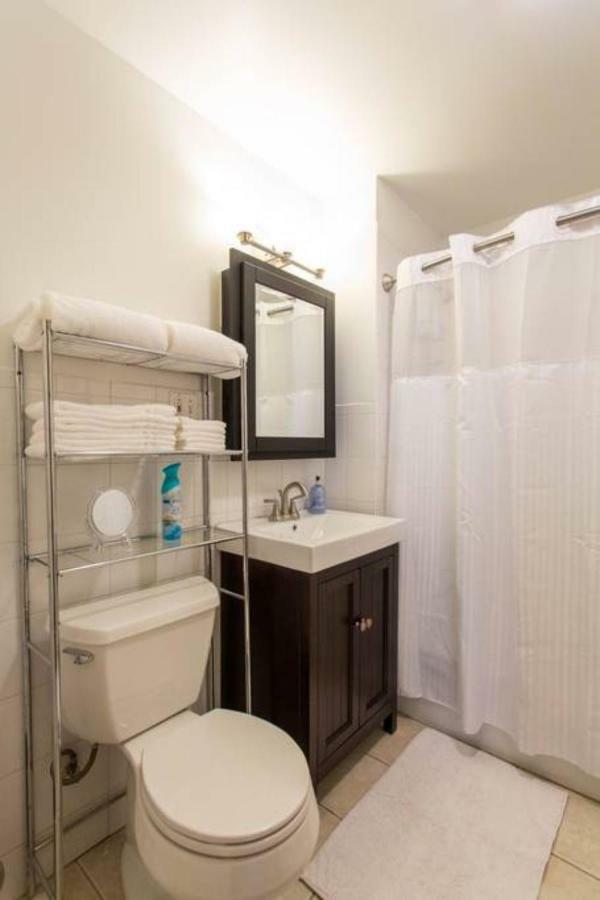 Ferienwohnung Wrigley Oasis! Steps From The Field! - 3Bd 1Ba Chicago Exterior foto